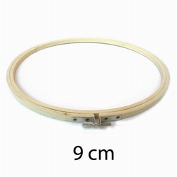 Borduurring hout 9 cm.
